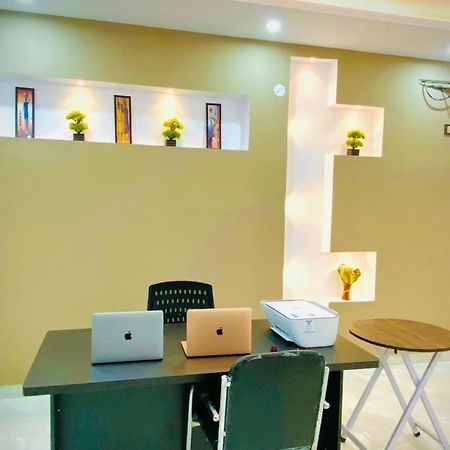 Gold Residency By Expo View Bed and Breakfast Greater Noida Exteriör bild